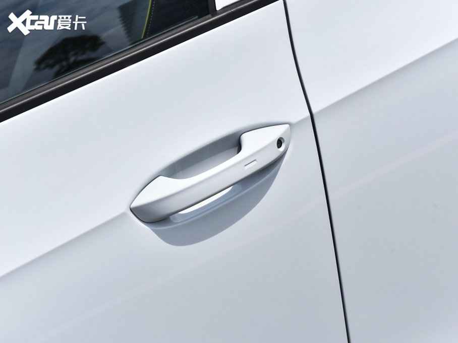 2023���ID.3 ������ �O�ǰ�