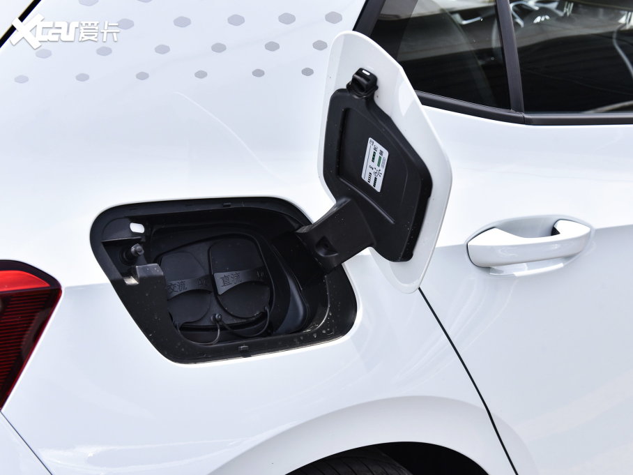 2023���ID.3 ������ �O�ǰ�