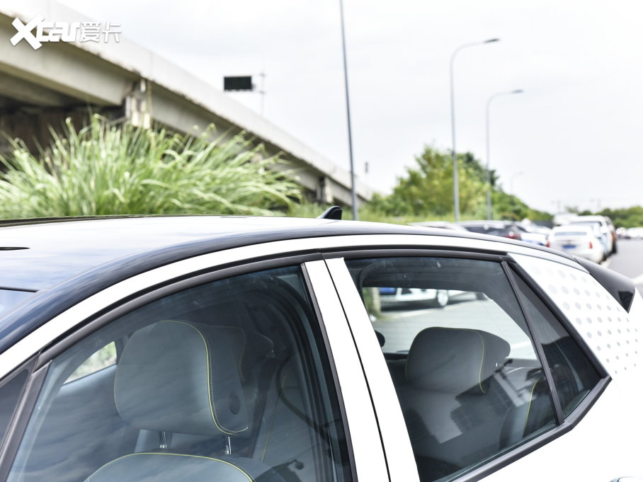 2023���ID.3 ������ �O�ǰ�