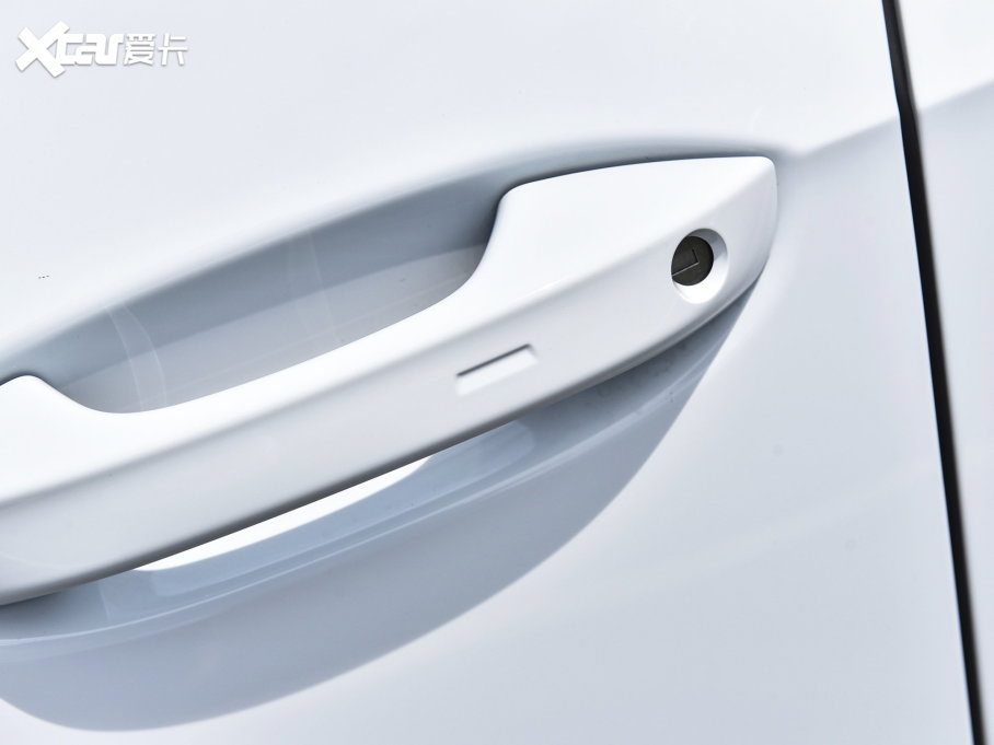 2023���ID.3 ������ �O�ǰ�