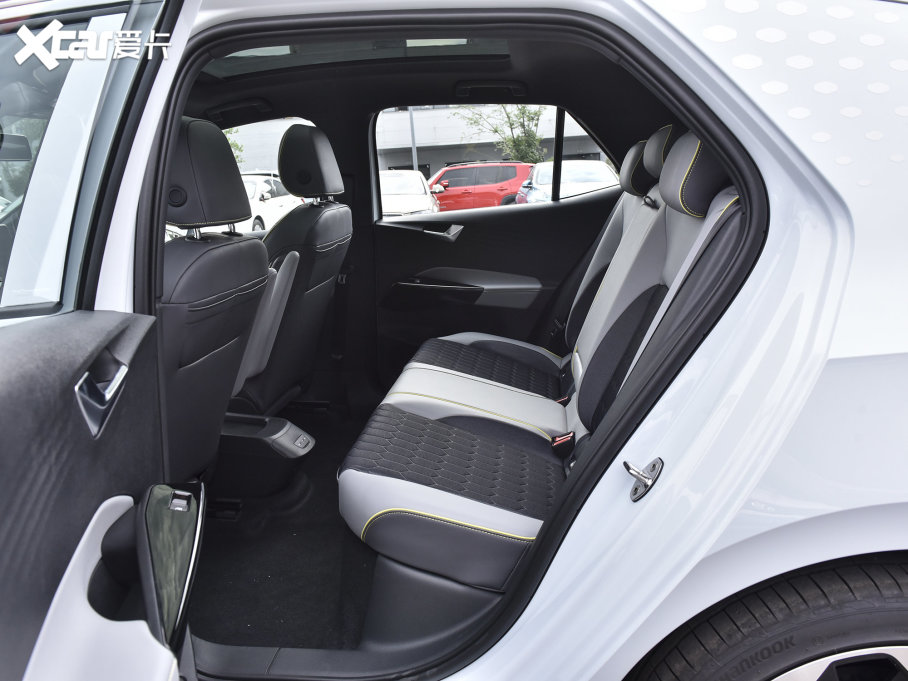 2023���ID.3 ������ �O�ǰ�