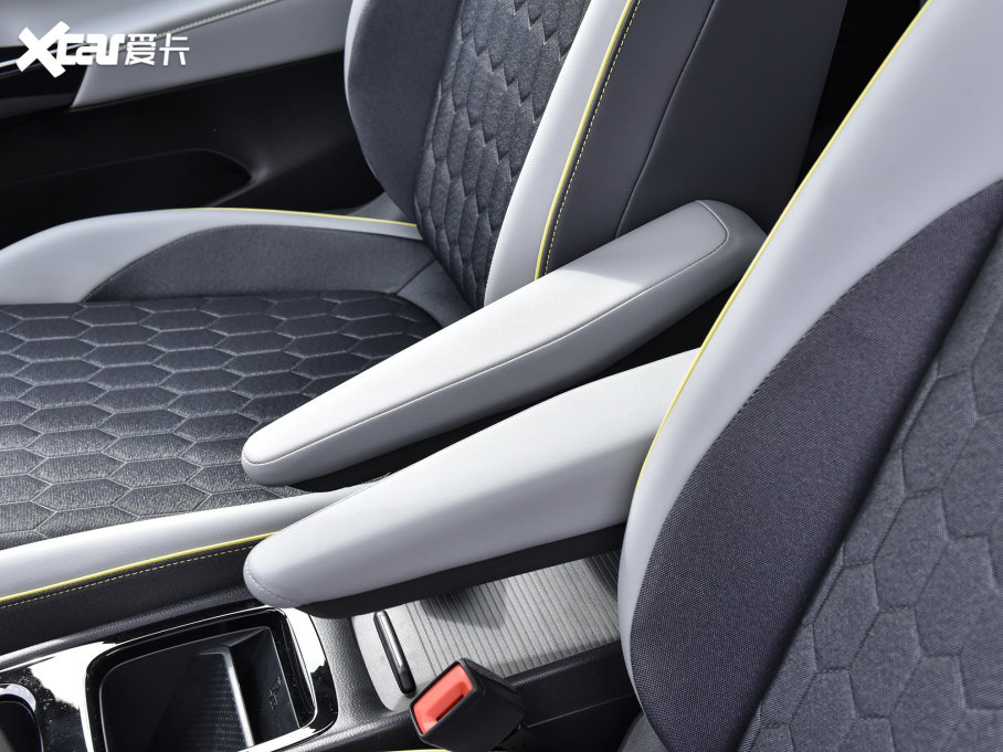 2023���ID.3 ������ �O�ǰ�