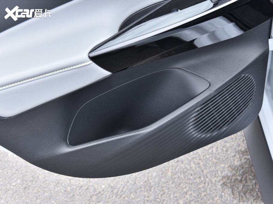 2023���ID.3 ������ �O�ǰ�