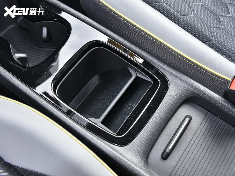 2023���ID.3 ������ �O�ǰ�