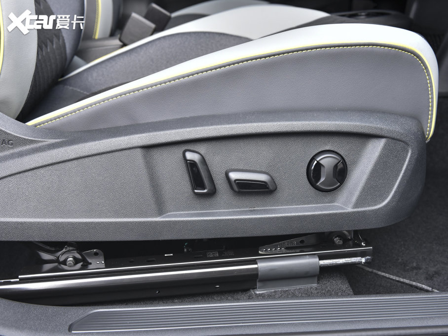 2023���ID.3 ������ �O�ǰ�