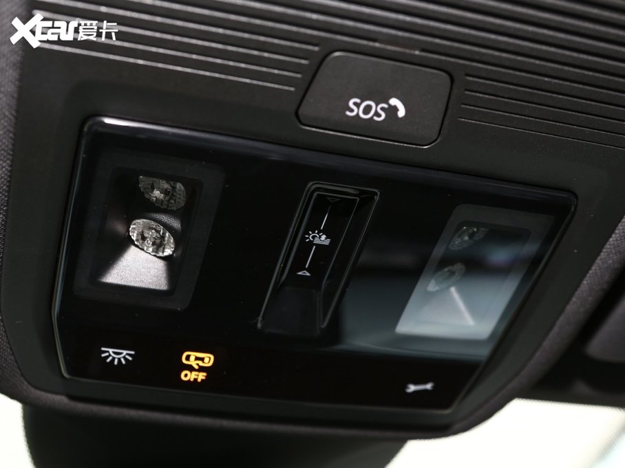 2023��ID.4 X �����L�m����