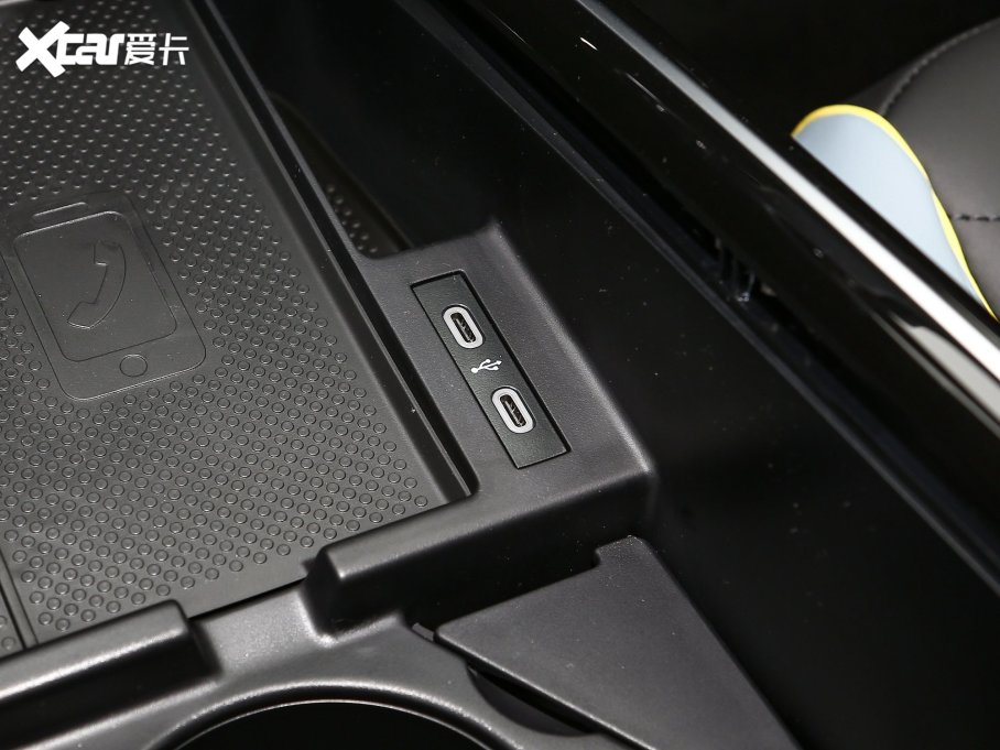 2023��ID.4 X �����L�m����