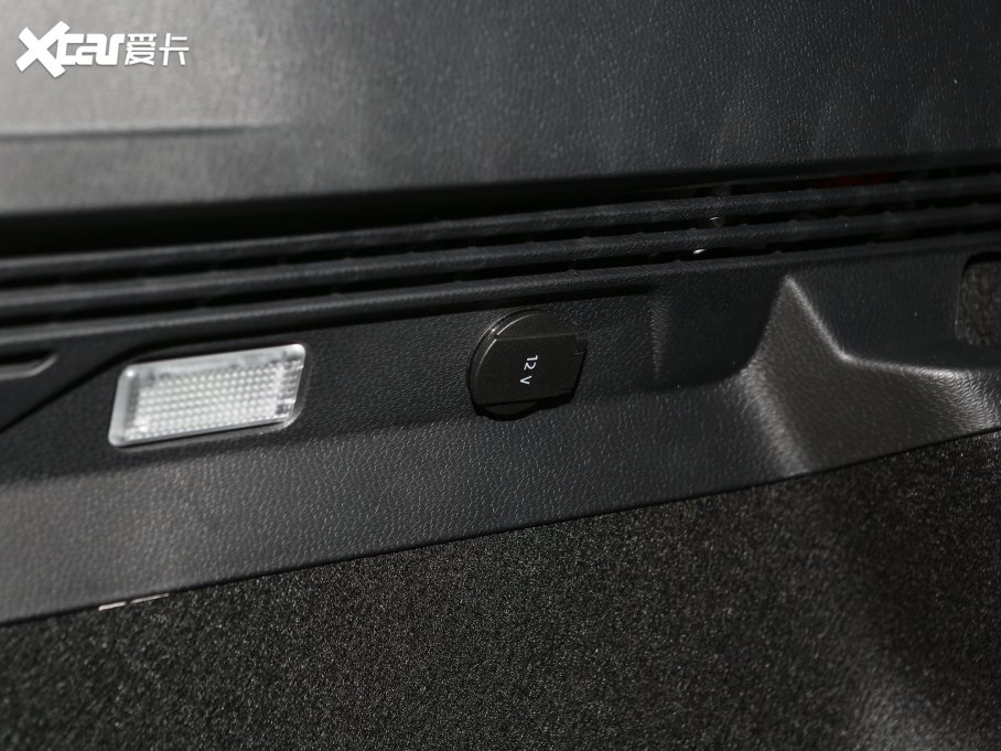 2023��ID.4 X �����L�m����