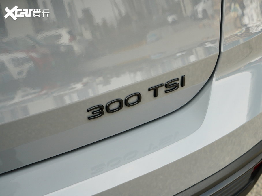 2023; 300TSI (q)M°