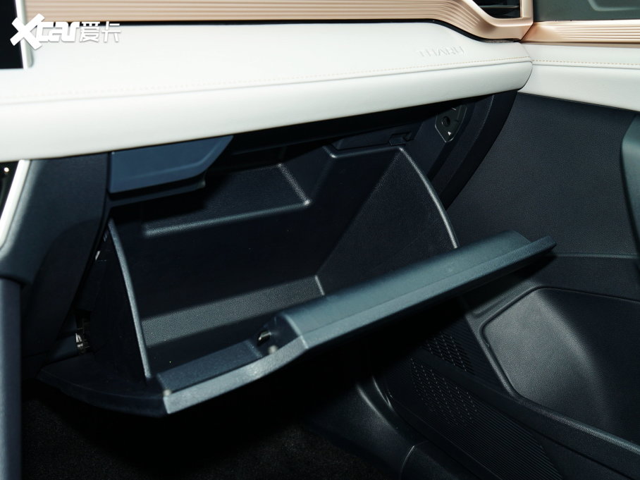 2023; 300TSI (q)M°