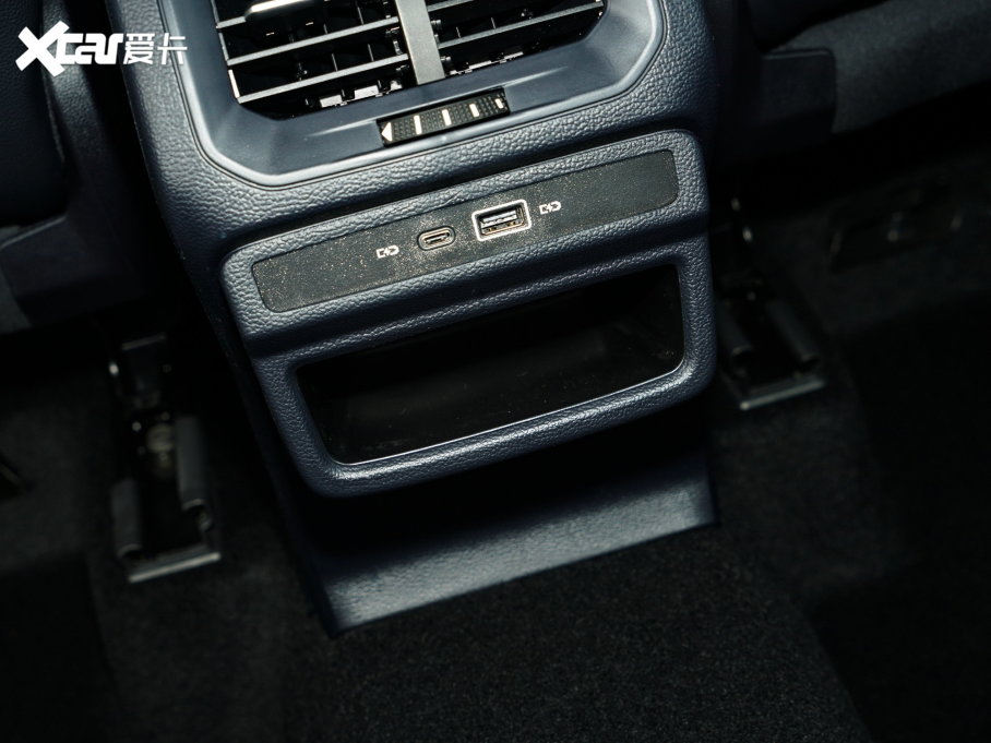 2023; 300TSI (q)M(mn)°