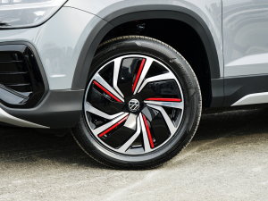 2023款300TSI 两驱满月版 轮圈