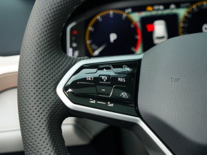 2023300TSI M° п؅^