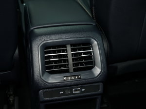 2023300TSI M° п؅^