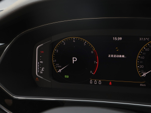 2024款380TSI 龙腾版 中控区