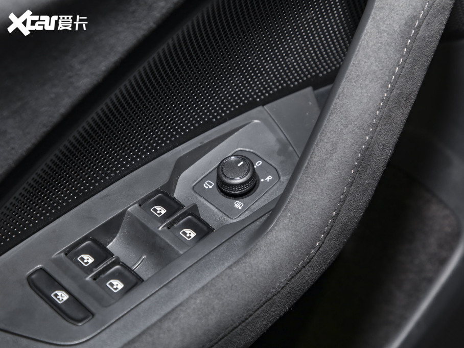 2024;^L PRO 380TSI (q)R-Line