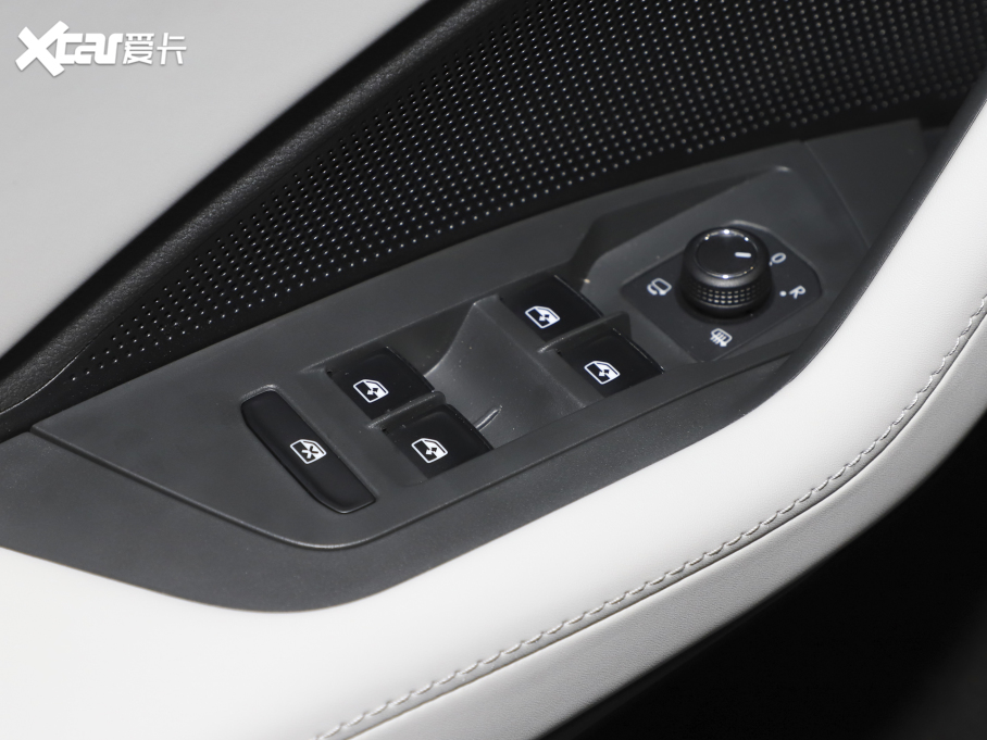 2024;^L PRO 330TSI R-LineI