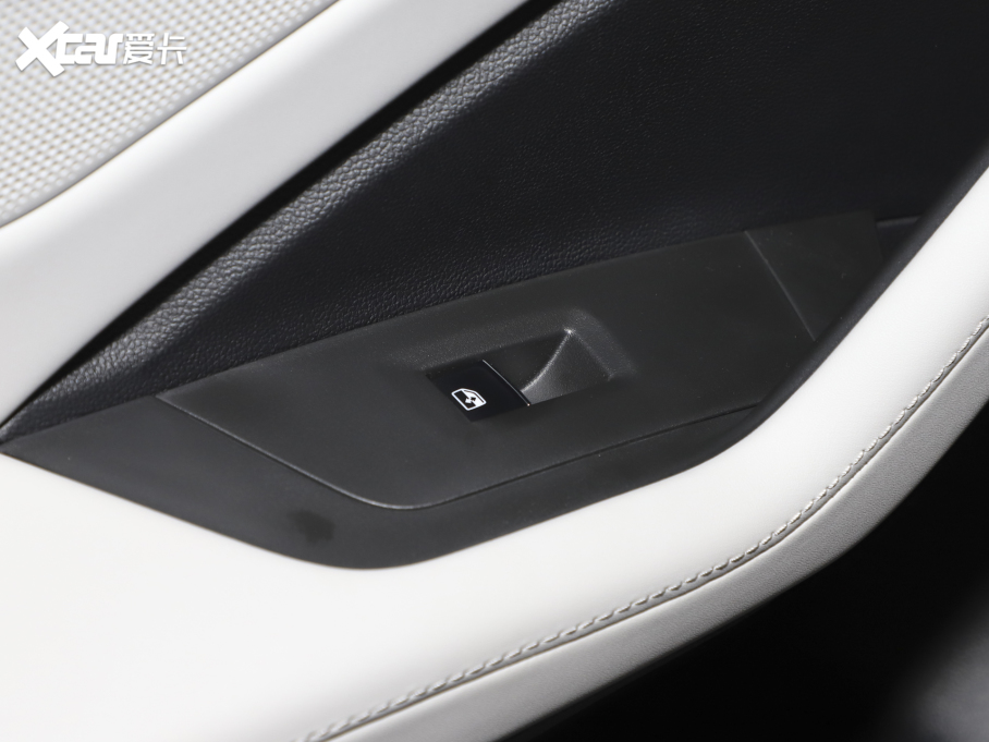 2024;^L PRO 330TSI (q)R-LineI(lng)