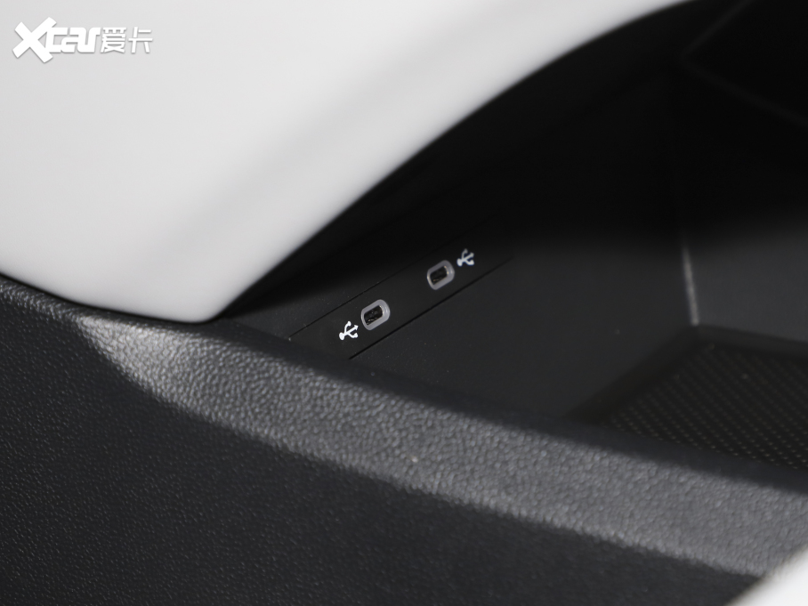 2024;^L PRO 330TSI R-LineI