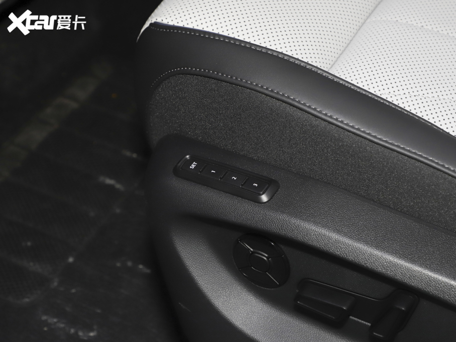 2024;^L PRO 330TSI R-LineI