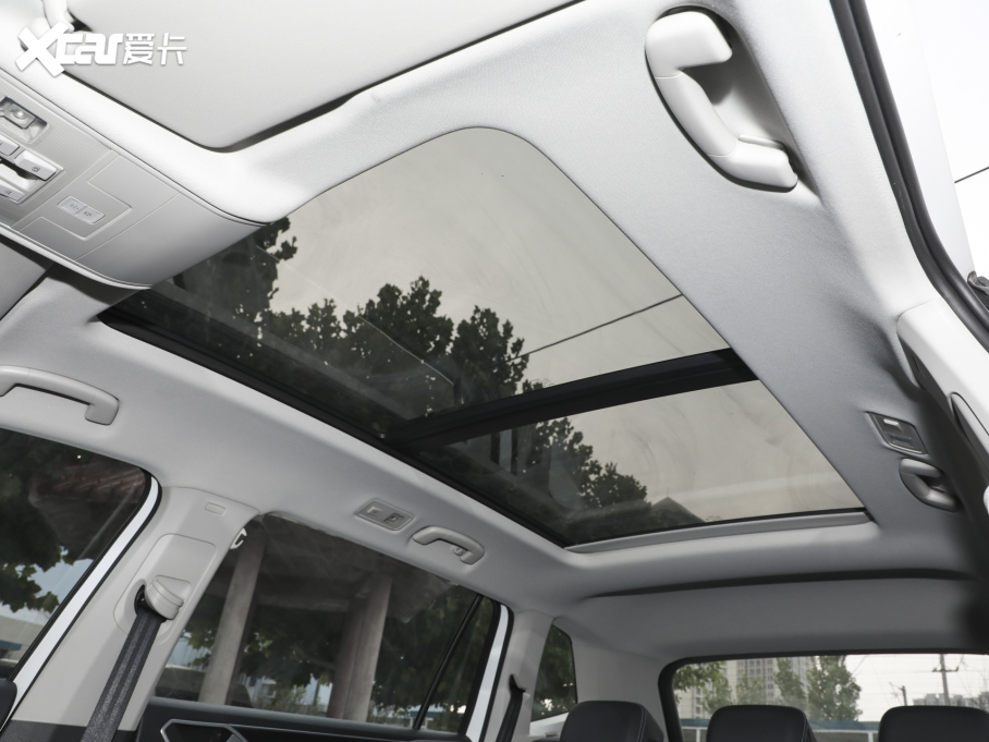 2024;^L 300TSI ԄӃv