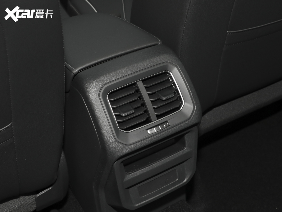 2024;^L 300TSI ԄӃv