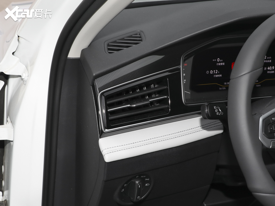 2024;^L 300TSI ԄӃv