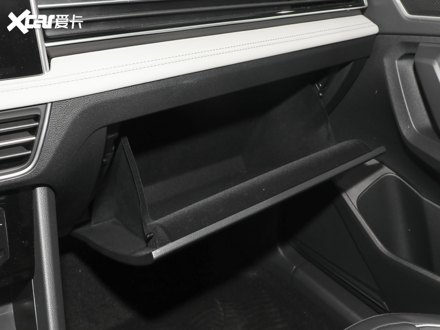 2024;^L 300TSI ԄӃv