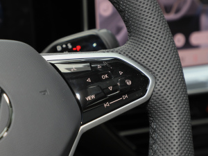 2025款Pro 380TSI 星空龙运版 中控区