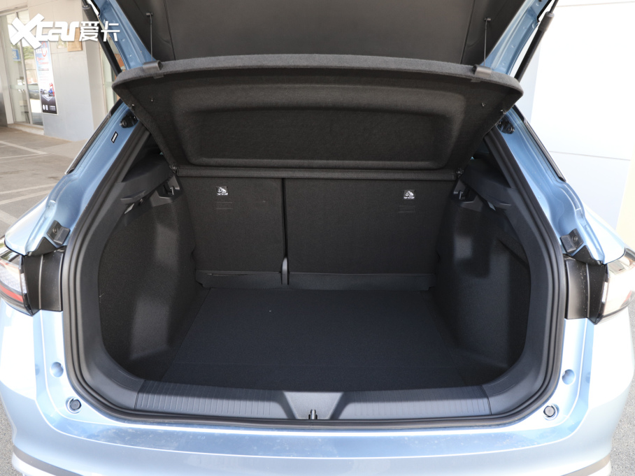 2024��ID.4 X ���� ����������