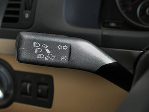 2011款1.4T 自动智雅版 5座 中控区
