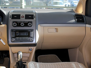 2011款1.4T 自动智雅版 5座 中控区