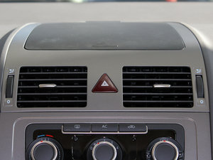 2011款1.4T 自动智雅版 5座 空调出风口