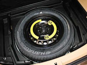 2011款1.4T 自动智臻版 5座 备胎