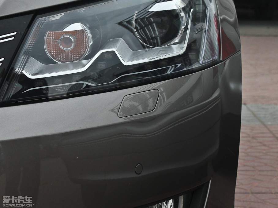 2011�����_�� 2.0TSI DSG�����