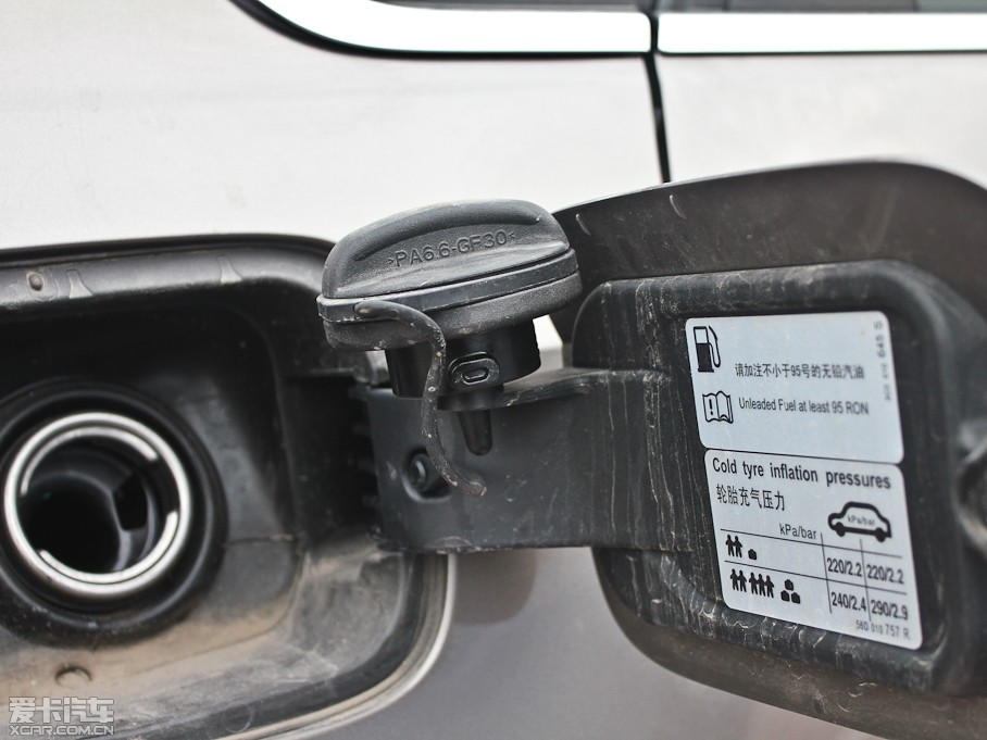 2011�����_�� 2.0TSI DSG�����