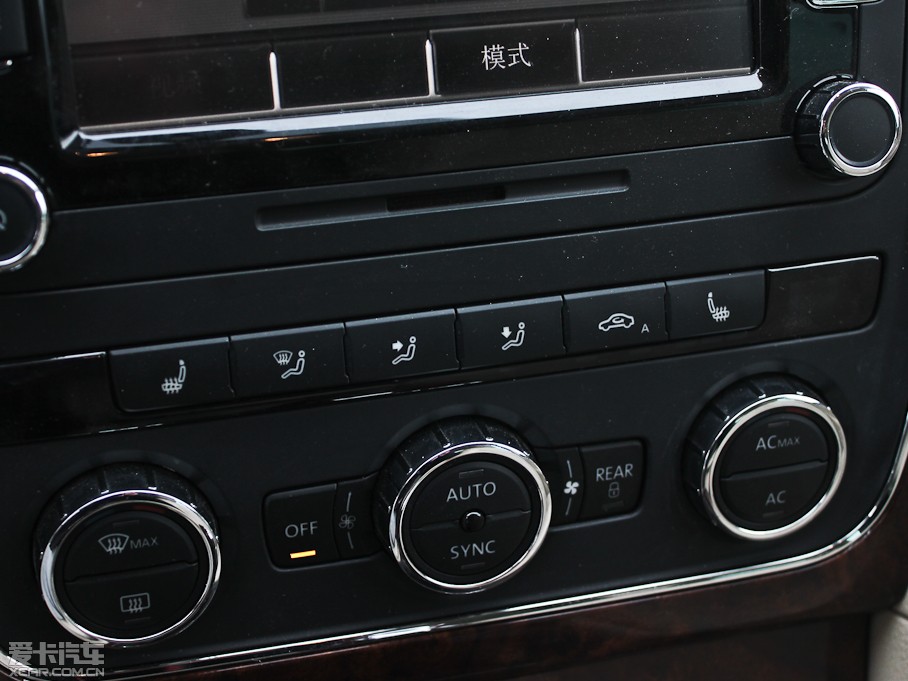 2011�����_�� 2.0TSI DSG�����