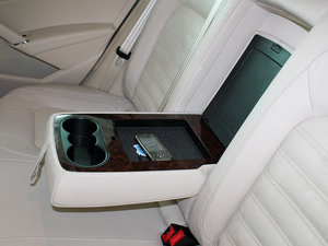 2011款2.0TSI DSG至尊版 空间座椅