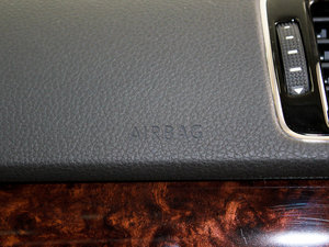 2011款2.0TSI DSG至尊版 空间座椅