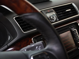 20112.0TSI DSG п؅^