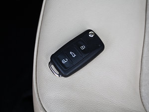 2011款2.0TSI DSG至尊版 车钥匙