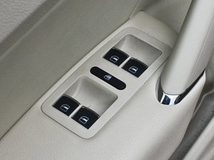 20112.0TSI DSG п؅^