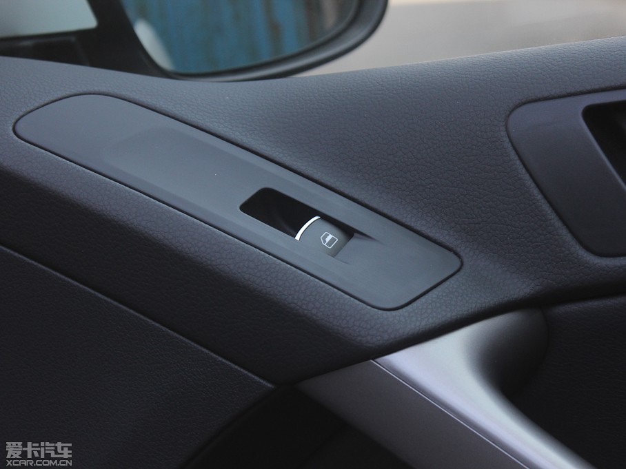 2012;^ 1.8TSI ԄݼӢ