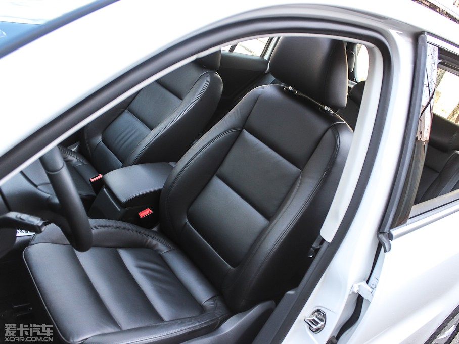 2012;^ 1.8TSI ԄݼӢ