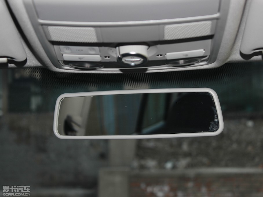 2012;^ 1.8TSI ԄݼӢ