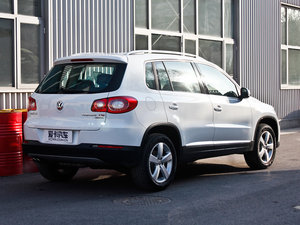 2010款2.0TSI 自动四驱菁英版 整体外观