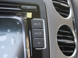 2010款2.0TSI 自动四驱菁英版 中控区