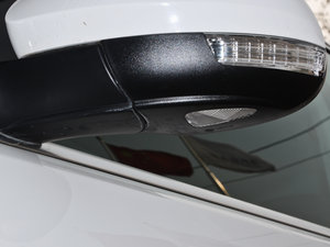 2012款2.0TSI 自动四驱旗舰版 细节外观