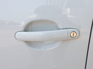 2012款1.8TSI 手动两驱进享版 主驾门拉手