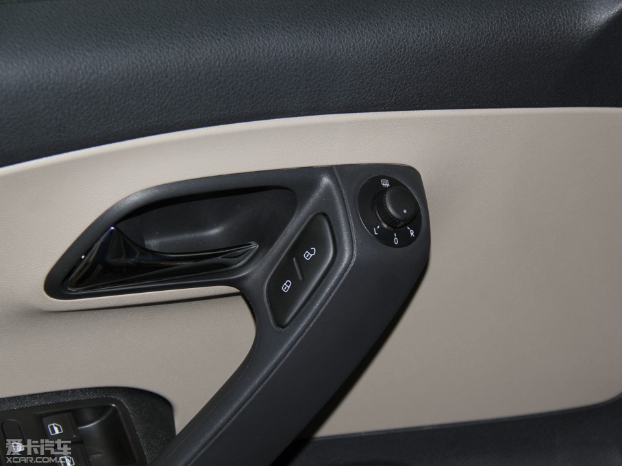 2012Cross Polo 1.6L Ԅ